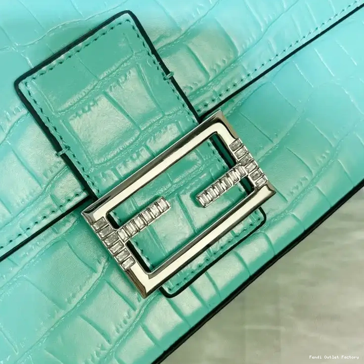 Vintage HOT In Leather Bag Baguette Tiffany Blue Medium Crocodile Fendi 0518